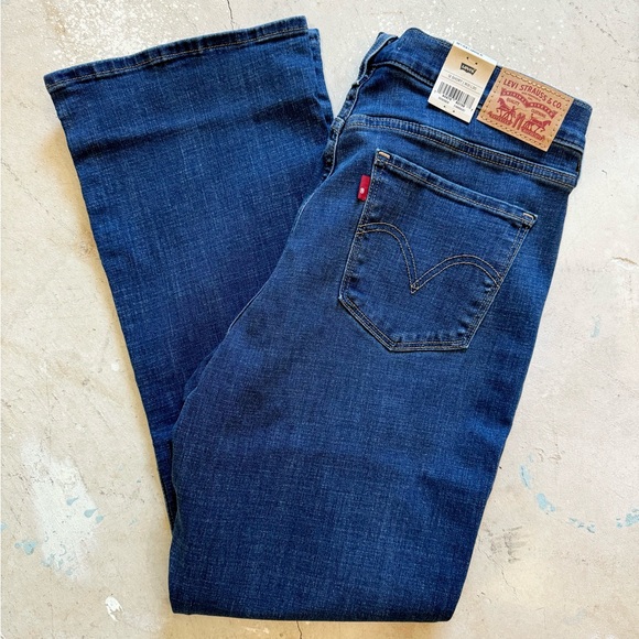 NWT Levi's Classic Bootcut Stellar Stretch Dark Wash - size 12 short (W31 L30) - Picture 10 of 13